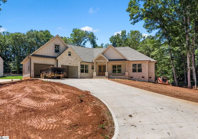 Photo 2 of Single family home for sale at 314 Bouldercrest Ct, Spartanburg, SC 29301 | MLS# 1600413 | Listing updated on 2026-08-11
