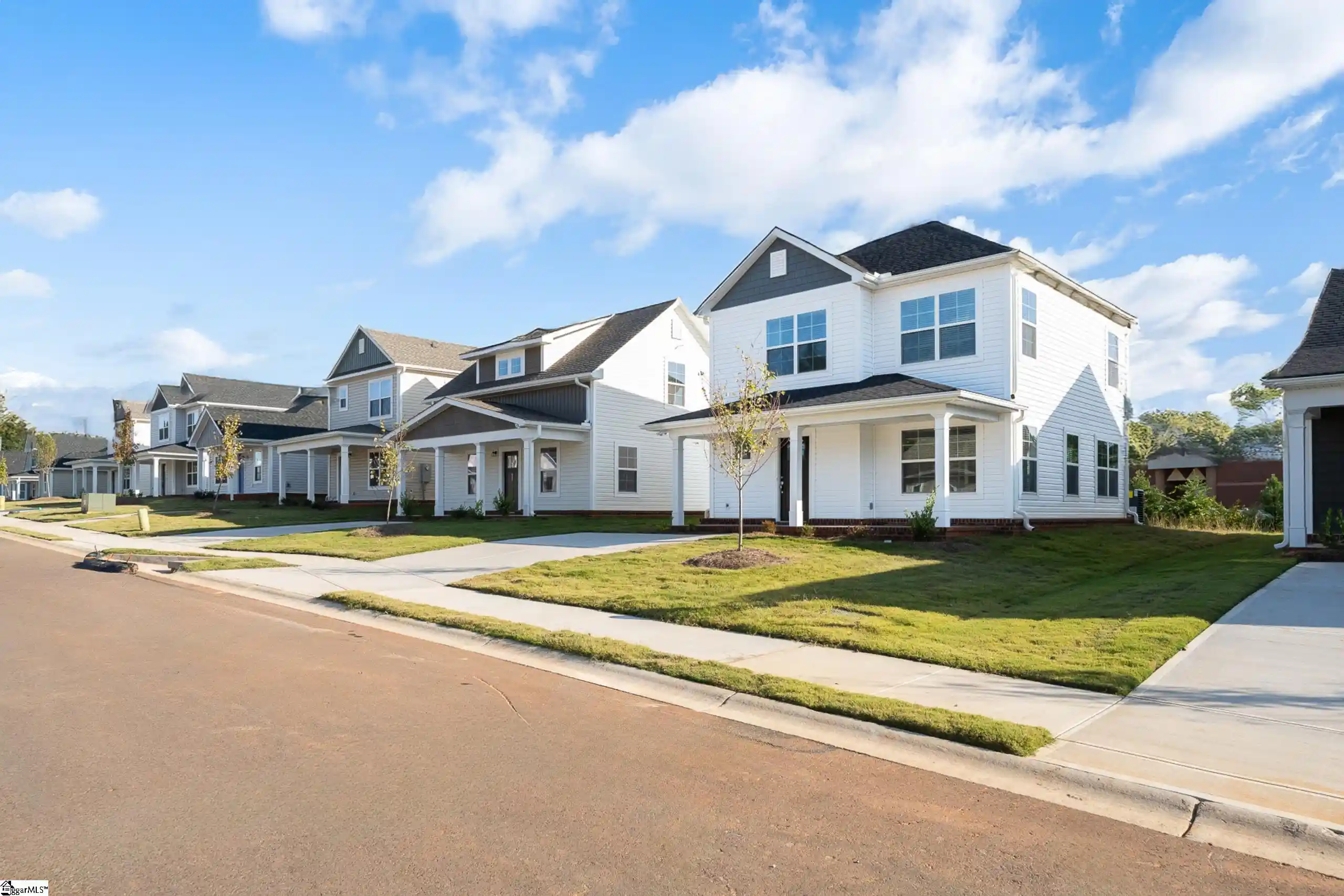 Photo 1 of Single family home for sale at 19 Thorndike Way, Greenville, SC 29617 | MLS# 1607079 | Listing updated on 2026-10-19