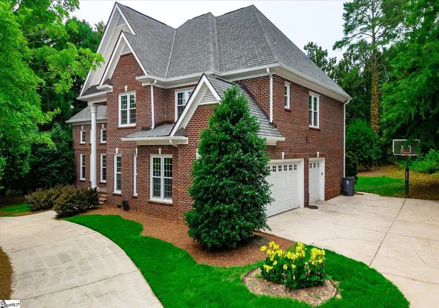 Photo 3 of Single family home for sale at 4 Fenwick Pl, Greer, SC 29650 | MLS# 1595640 | Listing updated on 2026-09-13