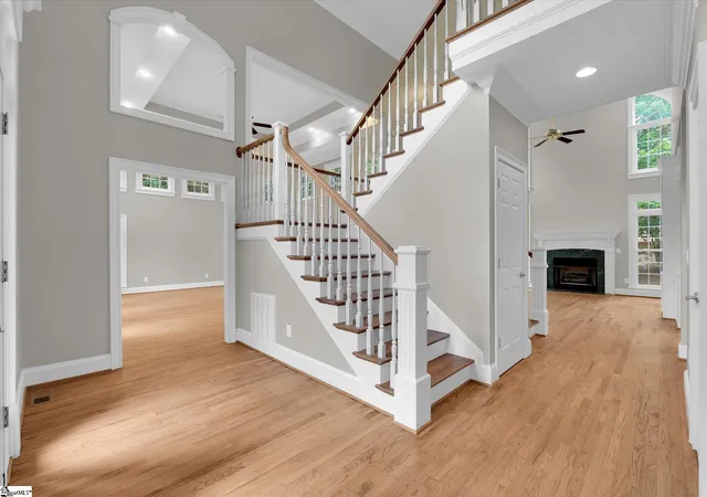 Photo 4 of Single family home for sale at 4 Fenwick Pl, Greer, SC 29650 | MLS# 1595640 | Listing updated on 2026-09-13