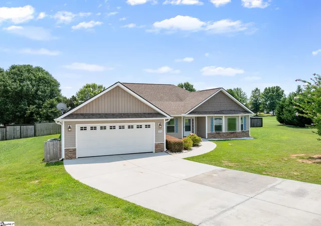 Photo 3 of Single family home for sale at 276 Gala Ln, Inman, SC 29349 | MLS# 1599397 | Listing updated on 2026-09-18