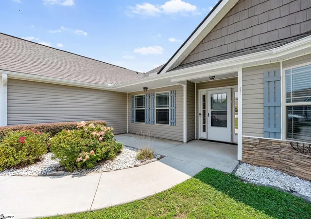 Photo 3 of Single family home for sale at 276 Gala Ln, Inman, SC 29349 | MLS# 1599397 | Listing updated on 2026-09-18