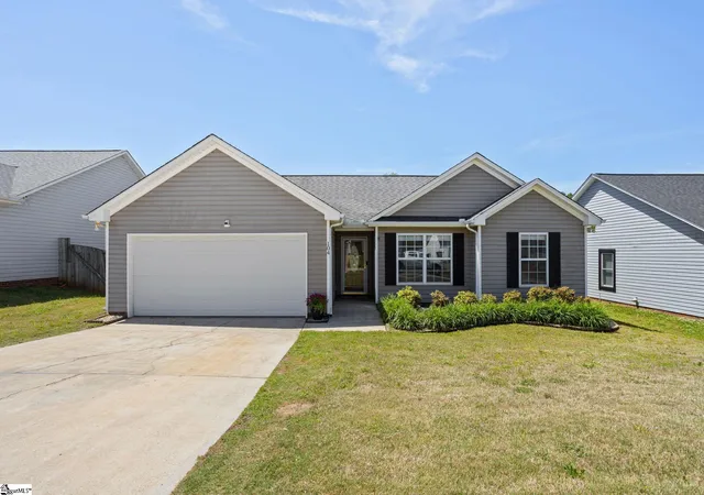 Photo 1 of Single family home for sale at 104 Ketchitan Ct, Greenville, SC 29605 | MLS# 1588520 | Listing updated on 2026-04-28