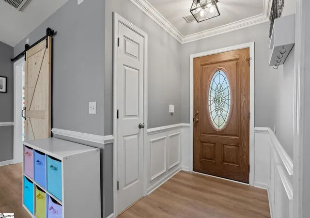 Photo 3 of Single family home for sale at 104 Ketchitan Ct, Greenville, SC 29605 | MLS# 1588520 | Listing updated on 2026-04-28