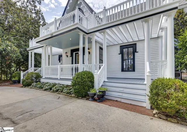 Photo 2 of Single family home for sale at 522 Cleveland St, Greenville, SC 29601 | MLS# 1594355 | Listing updated on 2026-08-21