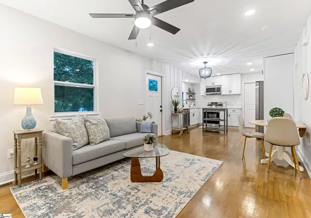 Photo 3 of Single family home for sale at 12 E Decatur St, Greenville, SC 29617 | MLS# 1599736 | Listing updated on 2026-09-18