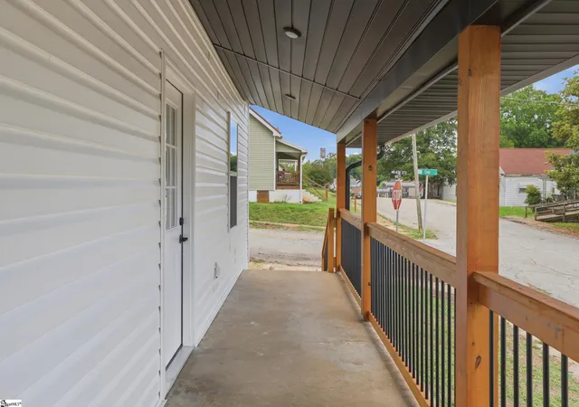 Photo 2 of Single family home for sale at 706 Gray St, Woodruff, SC 29388 | MLS# 1600447 | Listing updated on 2026-09-05