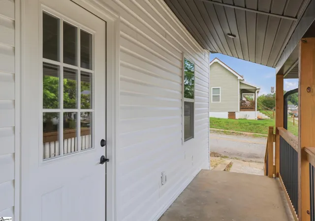 Photo 3 of Single family home for sale at 706 Gray St, Woodruff, SC 29388 | MLS# 1600447 | Listing updated on 2026-09-05