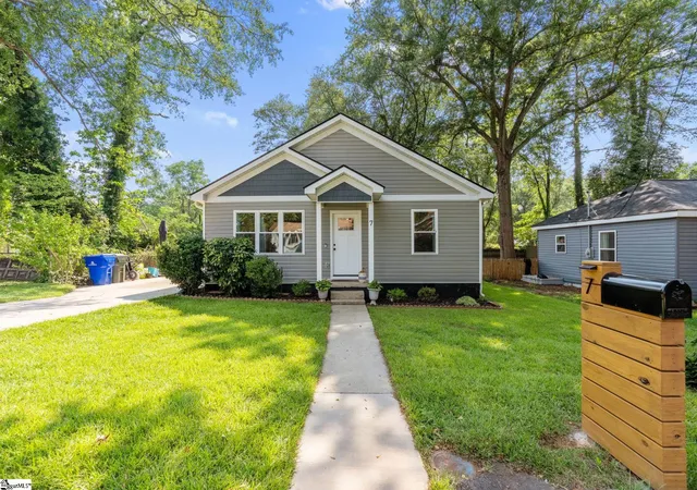 Photo 1 of Single family home for sale at 7 Lark St, Greenville, SC 29607 | MLS# 1599338 | Listing updated on 2026-08-25