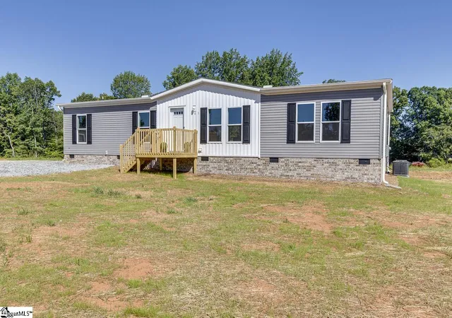 Photo 1 of Manufactured home for sale at 101 Garnet Ln, Easley, SC 29640 | MLS# 1600124 | Listing updated on 2026-09-14