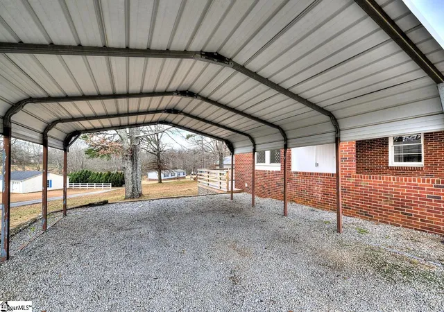 Homes for sale in Liberty, SC | 7998 Moorefield Memorial Hwy, Liberty, SC 29657 | MLS# 1579399