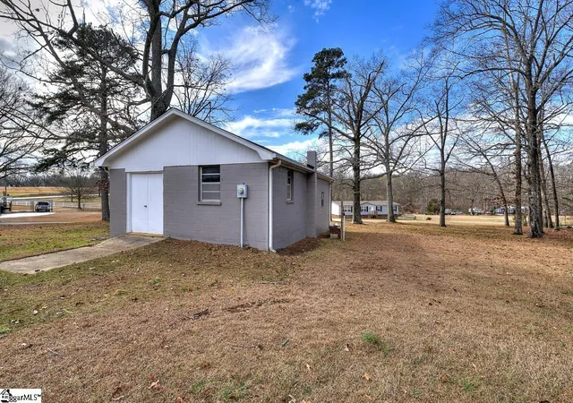Homes for sale in Liberty, SC | 7998 Moorefield Memorial Hwy, Liberty, SC 29657 | MLS# 1579399