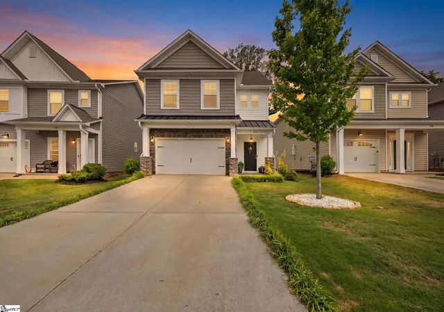 Photo 1 of Single family home for sale at 122 Highland Park Ct, Easley, SC 29642 | MLS# 1591743 | Listing updated on 2026-09-15