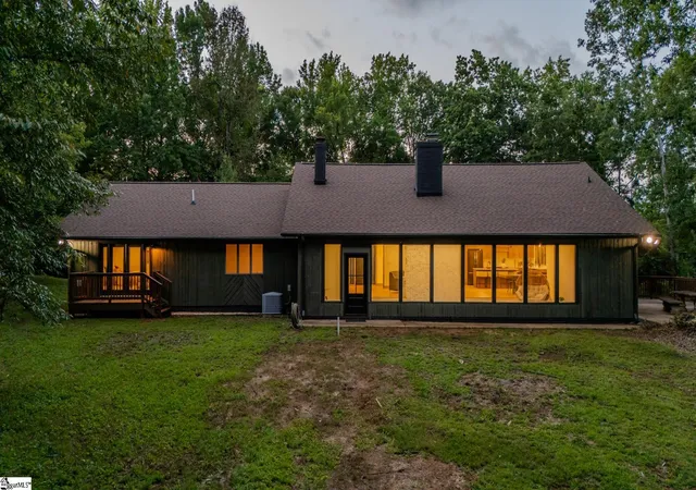 Photo 2 of Single family home for sale at 208 Eastland Dr, Greer, SC 29651 | MLS# 1598315 | Listing updated on 2026-07-21