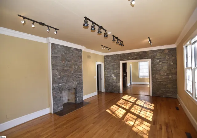 Photo 3 of Single family home for sale at 308 W Poinsett St, Greer, SC 29650 | MLS# 1584285 | Listing updated on 2026-09-09