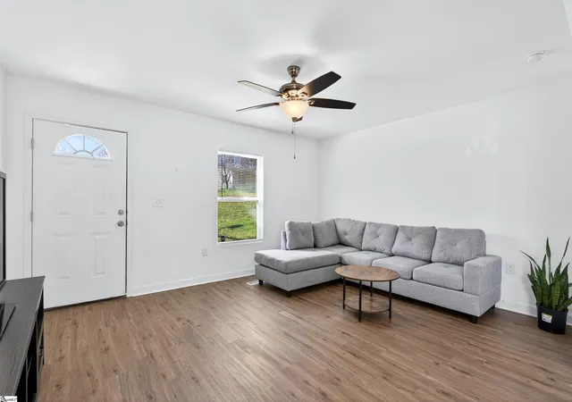 Photo 4 of House for sale at 100 Parkstone Dr #Units A & B, Greenville, SC 29609 | MLS# 1585530 | Listing updated on 2026-10-08