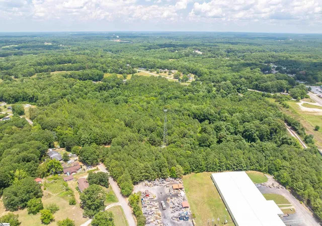 Photo 3 of House for sale at 14 Sloan Lake Rd, Woodruff, SC 29388 | MLS# 1599025 | Listing updated on 2026-07-28