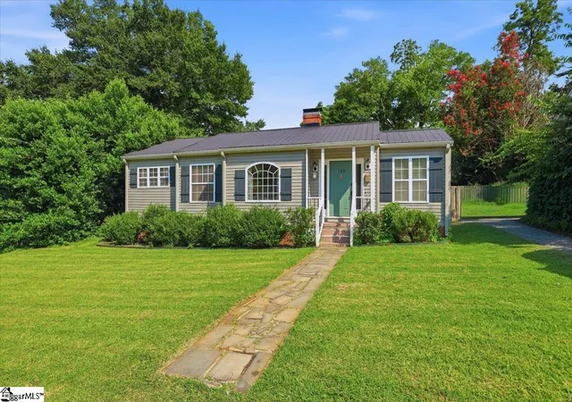Homes for sale in Abbeville, SC | 120 Calhoun St, Abbeville, SC 29620 | MLS# 1597438
