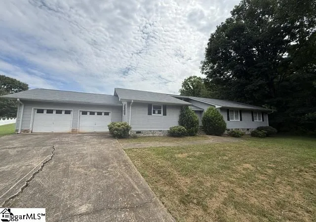 Photo 1 of Single family home for sale at 48 N Windward Ct, Taylors, SC 29687 | MLS# 1602056 | Listing updated on 2026-09-01