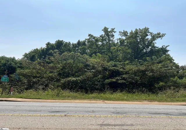 2nd image of 315 Gentry Memorial Hwy, Easley, SC 29640 | MLS# 1572251