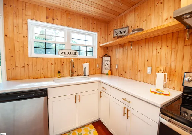 Photo 4 of Single family home for sale at 550 Landrum Mill Rd, Landrum, SC 29356 | MLS# 1600006 | Listing updated on 2026-08-10