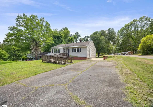 Homes for sale in Spartanburg, SC | 107 Whitener Ave, Spartanburg, SC 29306 | MLS# 1595804