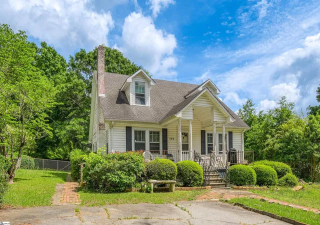 1st image of 119 Kelly St, Laurens, SC 29360 | MLS# 1590366