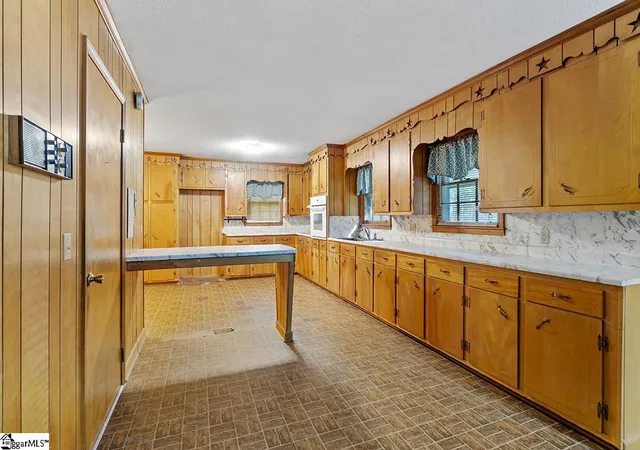 Photo 3 of Single family home for sale at 18348 25 Hwy, Ware Shoals, SC 29692 | MLS# 1592460 | Listing updated on 2026-08-14