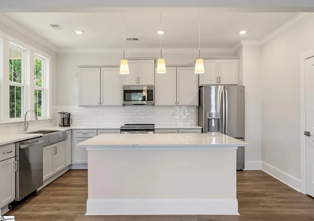 Photo 3 of Single family home for sale at 109 Habu Ct, Greenville, SC 29611 | MLS# 1591078 | Listing updated on 2026-10-08