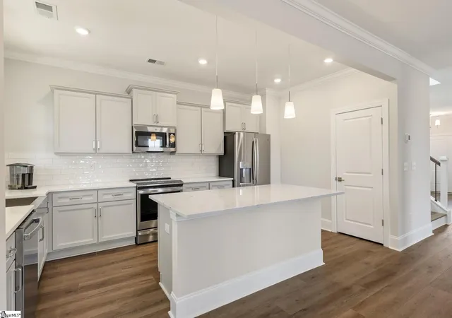 Photo 3 of Single family home for sale at 109 Habu Ct, Greenville, SC 29611 | MLS# 1591078 | Listing updated on 2026-10-08