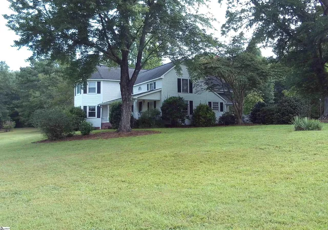 Photo 2 of Single family home for sale at 3176 Dacusville Hwy, Easley, SC 29640 | MLS# 1599757 | Listing updated on 2026-09-08