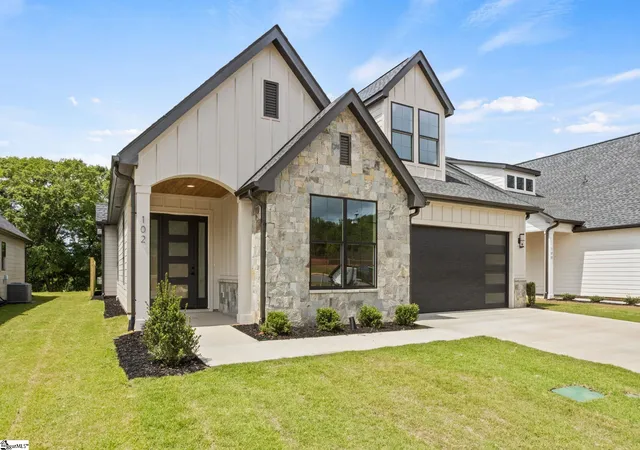 Photo 2 of Single family home for sale at 102 Adrian Wy, Simpsonville, SC 29680 | MLS# 1600608 | Listing updated on 2026-09-04