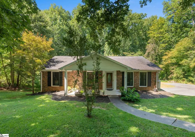 Photo 1 of Single family home for sale at 12 Virginia Ave, Travelers Rest, SC 29690 | MLS# 1602159 | Listing updated on 2026-08-27