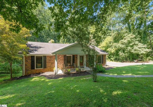 Photo 2 of Single family home for sale at 12 Virginia Ave, Travelers Rest, SC 29690 | MLS# 1602159 | Listing updated on 2026-08-27
