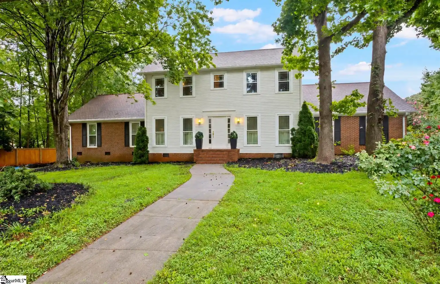 Photo 1 of Single family home for sale at 114 Woodhill Ln, Simpsonville, SC 29681 | MLS# 1606572 | Listing updated on 2026-10-15