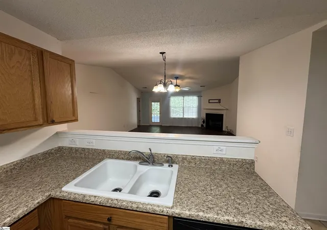 Photo 4 of Single family home for sale at 209 Winding Willow Trl, Taylors, SC 29687 | MLS# 1597751 | Listing updated on 2026-09-18