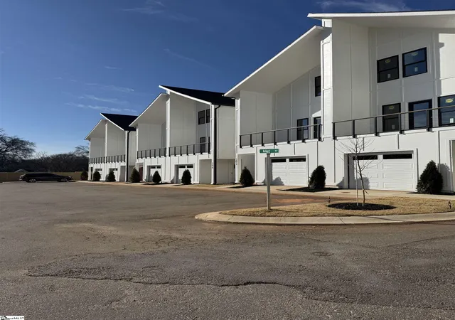 Photo 3 of Condo for sale at 208 Ackert Wy, Greenville, SC 29605 | MLS# 1588240 | Listing updated on 2026-04-15
