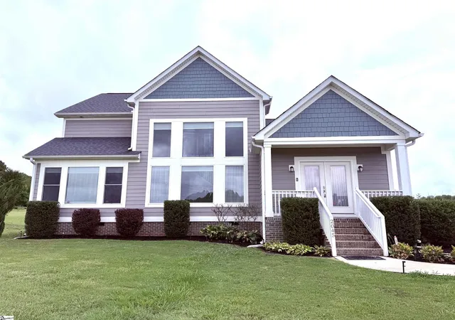 Photo 2 of Single family home for sale at 2045 Holly Springs Rd, Inman, SC 29349 | MLS# 1588652 | Listing updated on 2026-09-19