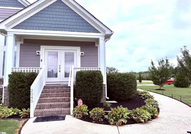 Photo 3 of Single family home for sale at 2045 Holly Springs Rd, Inman, SC 29349 | MLS# 1588652 | Listing updated on 2026-09-19