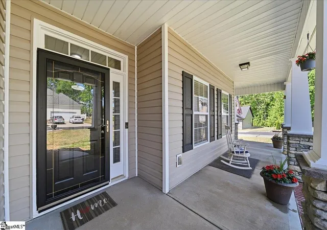 Photo 2 of Sale Pending at 102 Teakwood Ct, Boiling Springs, SC 29316 | MLS# 1589700 | Listing updated on 2026-09-14