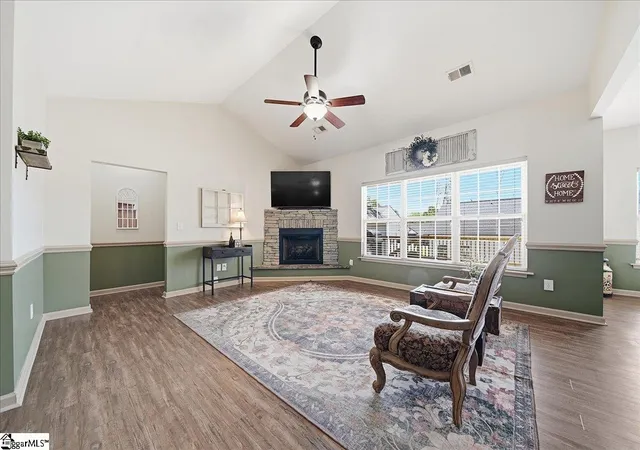 Photo 4 of Sale Pending at 102 Teakwood Ct, Boiling Springs, SC 29316 | MLS# 1589700 | Listing updated on 2026-09-14