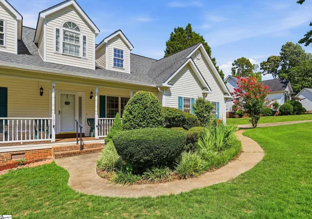 Photo 3 of Single family home for sale at 105 Taxiway Ave, Easley, SC 29640 | MLS# 1599699 | Listing updated on 2026-08-04