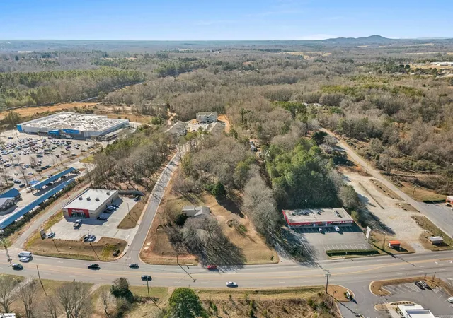 Photo 3 of House for sale at 106 Roberts Dr, Pickens, SC 29671 | MLS# 1563851 | Listing updated on 2026-01-13