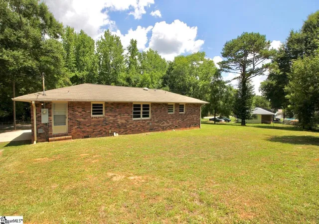 Homes for sale in Anderson, SC | 116 Poplar Ln, Anderson, SC 29624 | MLS# 1597344