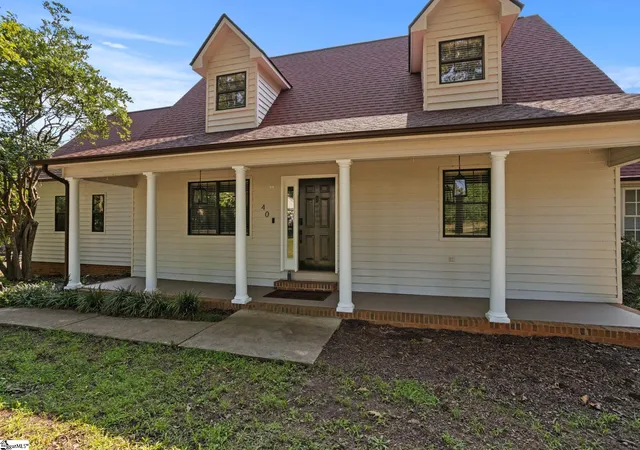 Photo 1 of Single family home for sale at 40 Ridings Rd, Campobello, SC 29322 | MLS# 1600523 | Listing updated on 2026-08-25
