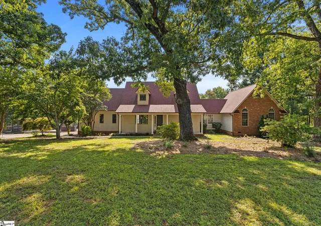 Photo 2 of Single family home for sale at 40 Ridings Rd, Campobello, SC 29322 | MLS# 1600523 | Listing updated on 2026-08-25