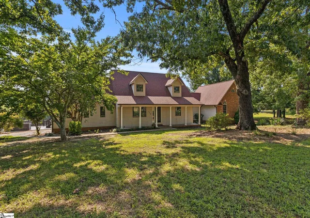 Photo 4 of Single family home for sale at 40 Ridings Rd, Campobello, SC 29322 | MLS# 1600523 | Listing updated on 2026-08-25