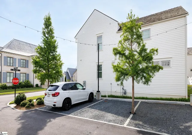 Photo 34 of Single family home for sale at 105 Bowman Rd, Greenville, SC 29615 | MLS# 1599134 | Listing updated on 2026-08-27