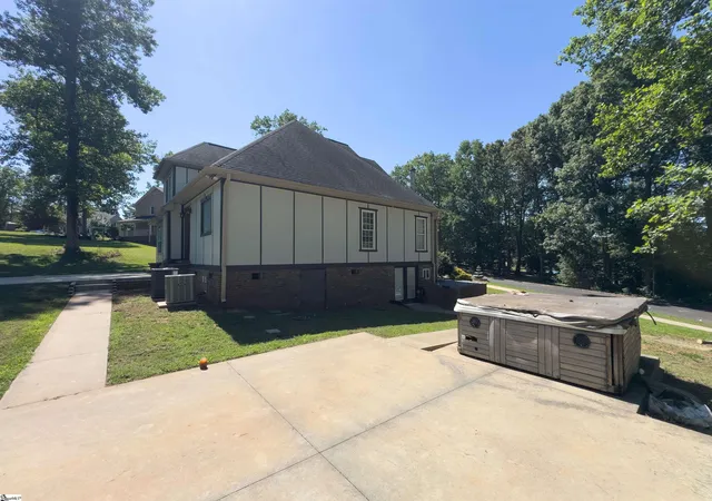 Photo 50 of Single family home for sale at 102 Point Bluff Ct, Inman, SC 29349 | MLS# 1596227 | Listing updated on 2026-07-29