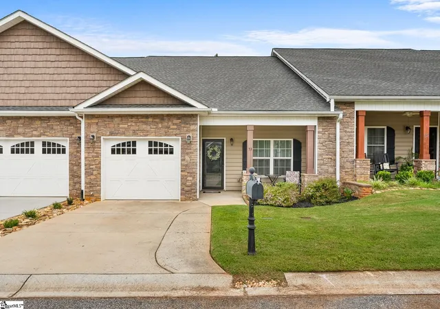 Photo 1 of Sale Pending at 52 Hillsborough Dr, Anderson, SC 29621 | MLS# 1600588 | Listing updated on 2026-08-21